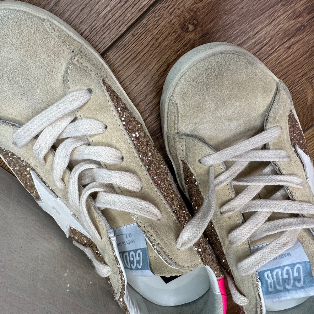 GOLDEN GOOSE Superstar Glitter Low-Top Sneakers - Picture 6 of 16